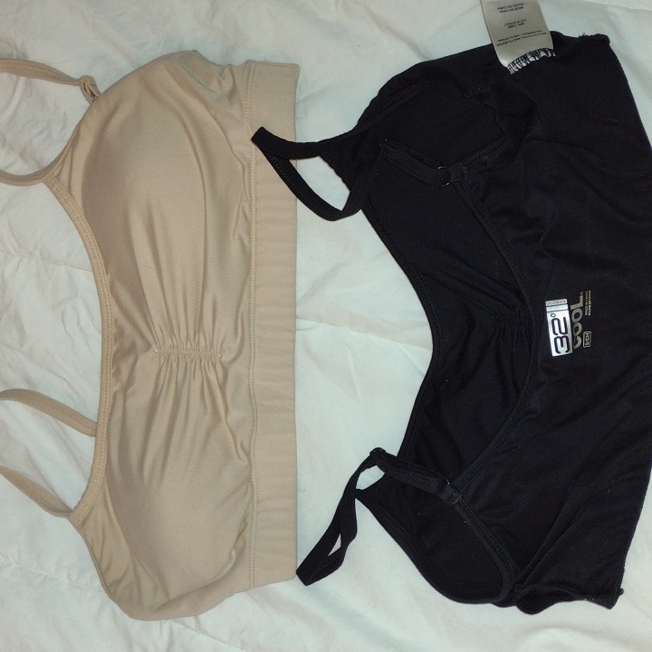 Bundle Of Two Wireless Padded Adjustable Bras By 32 Degrees